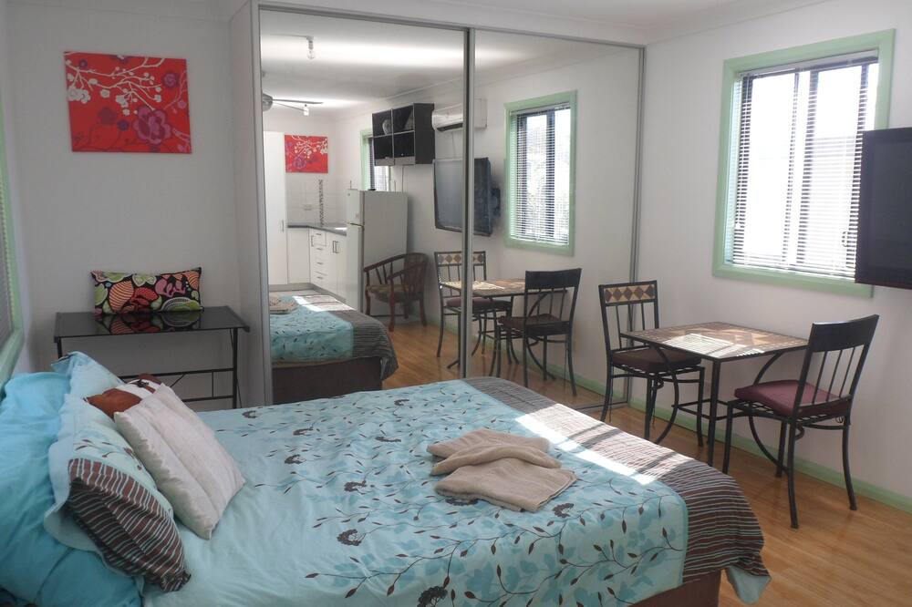 Photo of Bedroom in Saratoga