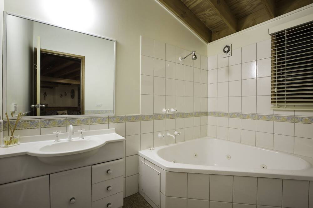 Photo of Bathroom in Dinner Plain