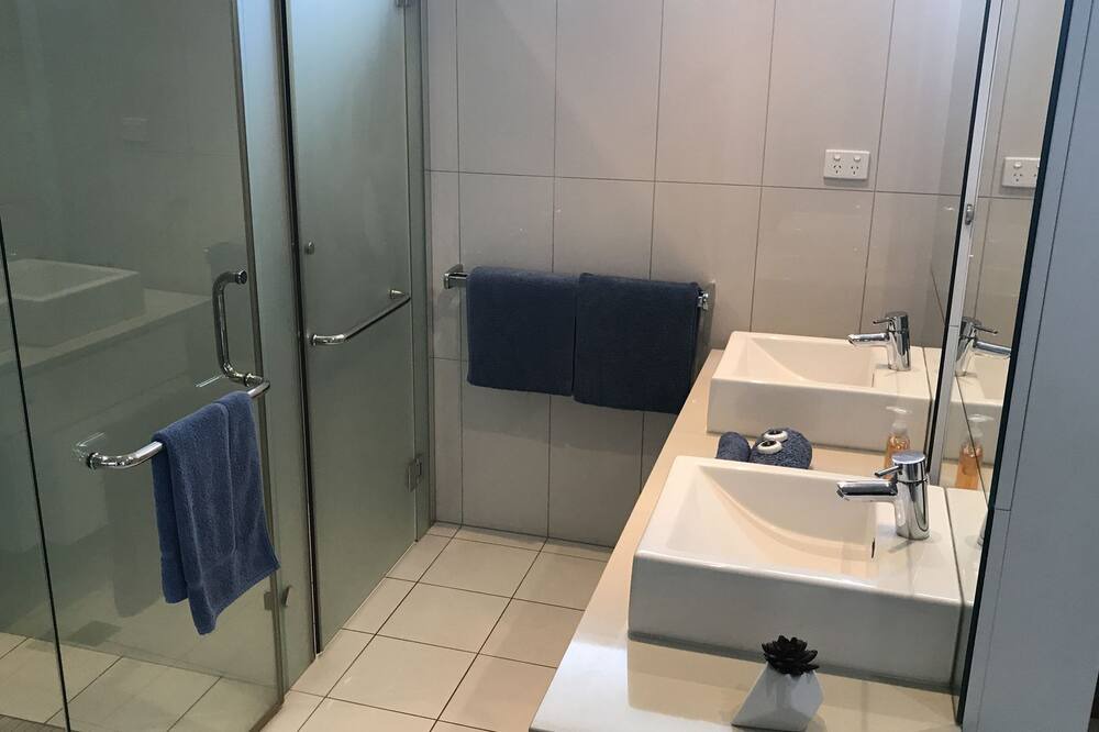 Photo of Bathroom in Darwin City Centre
