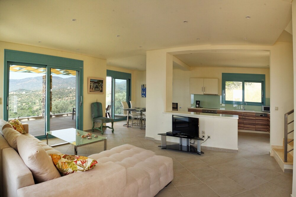 Photo of Livingroom in Plomari