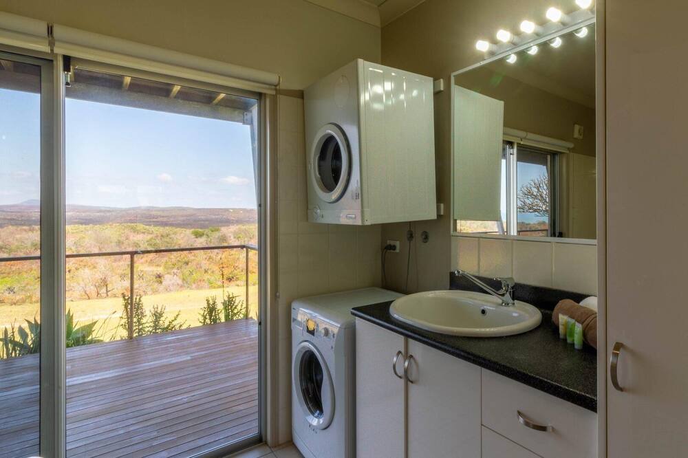 Photo of Bathroom in Angourie