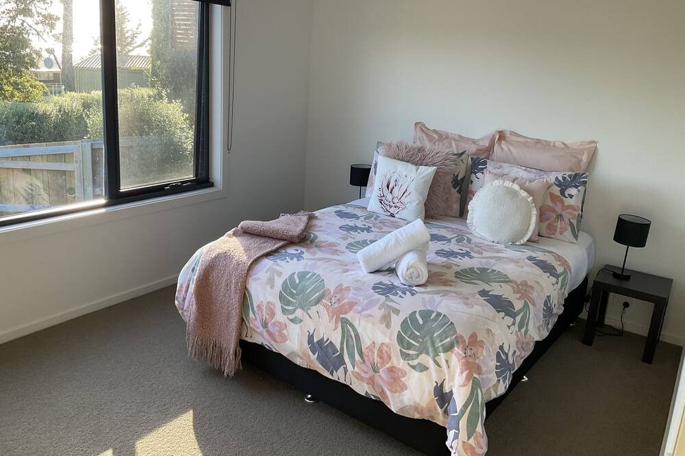 Photo of Bedroom in Lauderdale