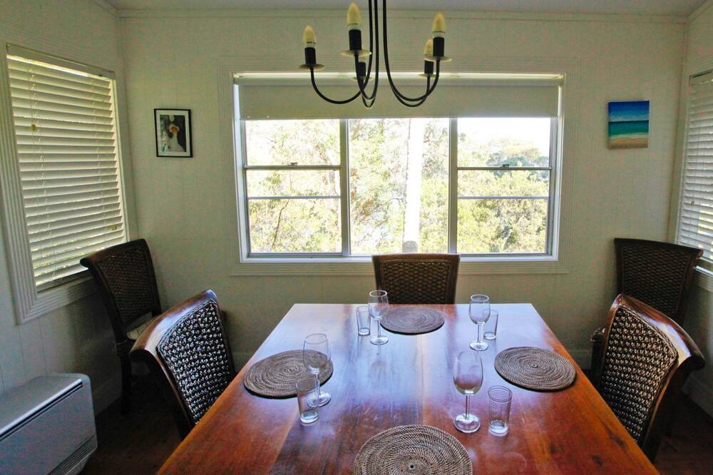 Photo of Kitchen in Akolele