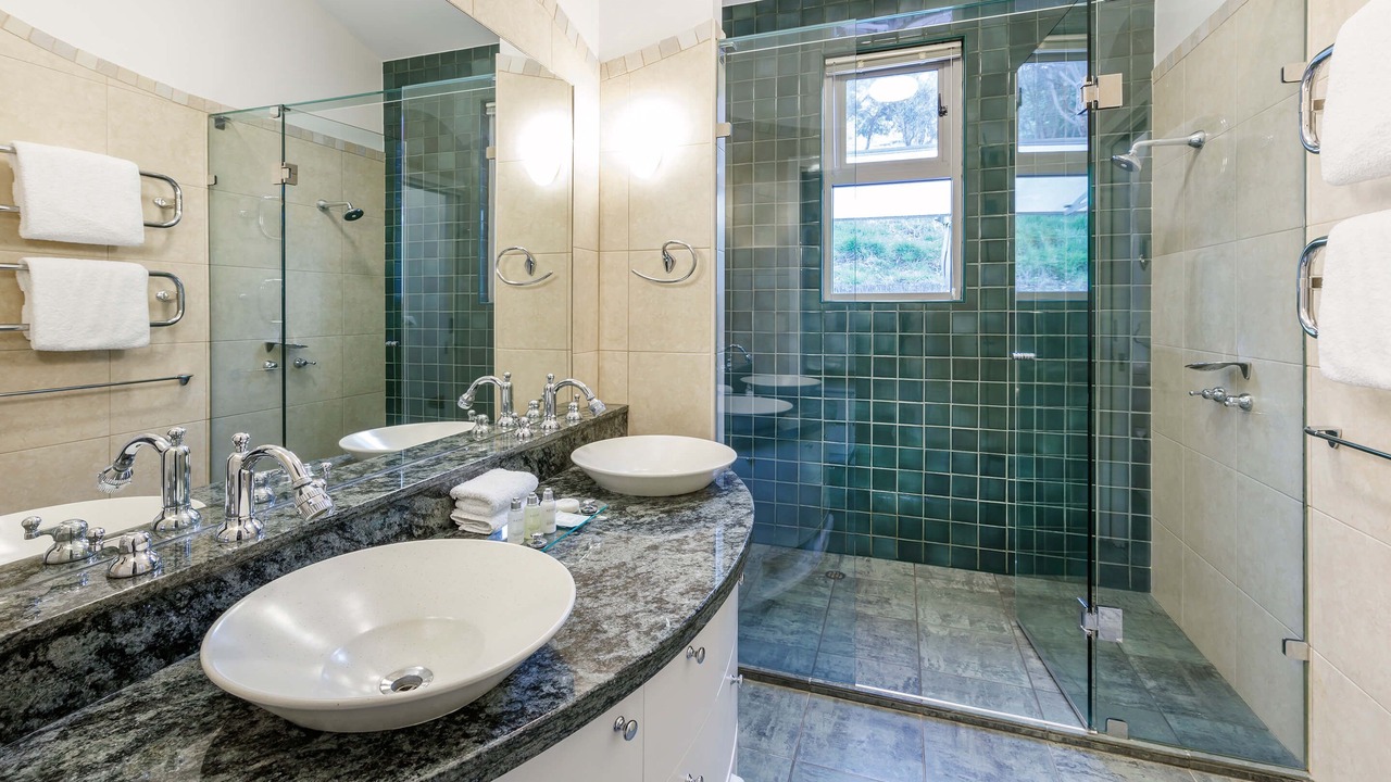 Photo of Bathroom in Apollo Bay