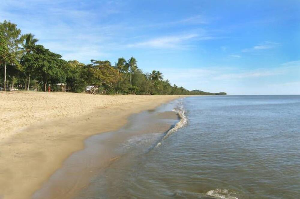 Photo of Others in Holloways Beach