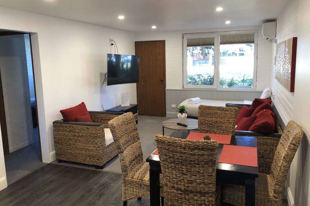 Photo of Livingroom in Broulee