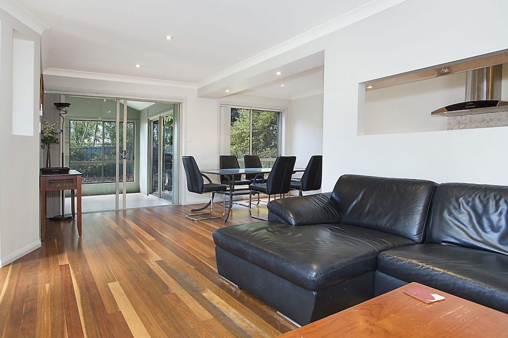 Photo of Livingroom in Bateau Bay