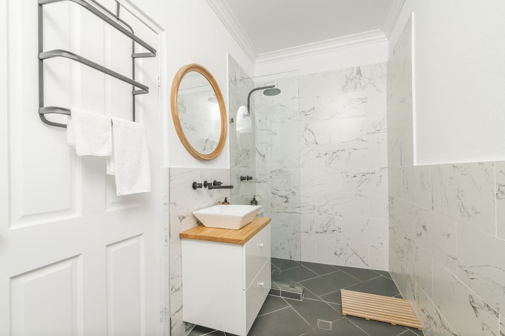 Photo of Bathroom in Orange
