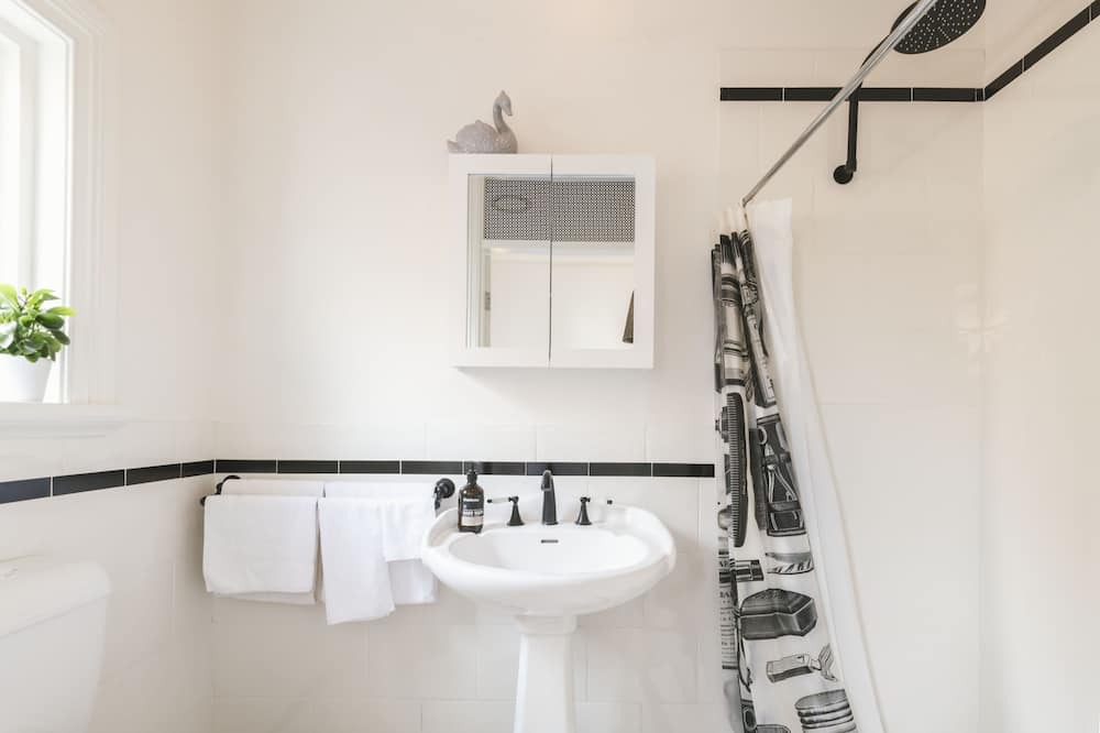 Photo of Bathroom in Orange