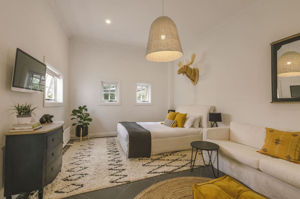 Photo of Bedroom in Orange