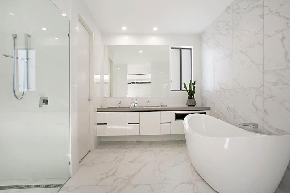 Photo of Bathroom in Mermaid Waters