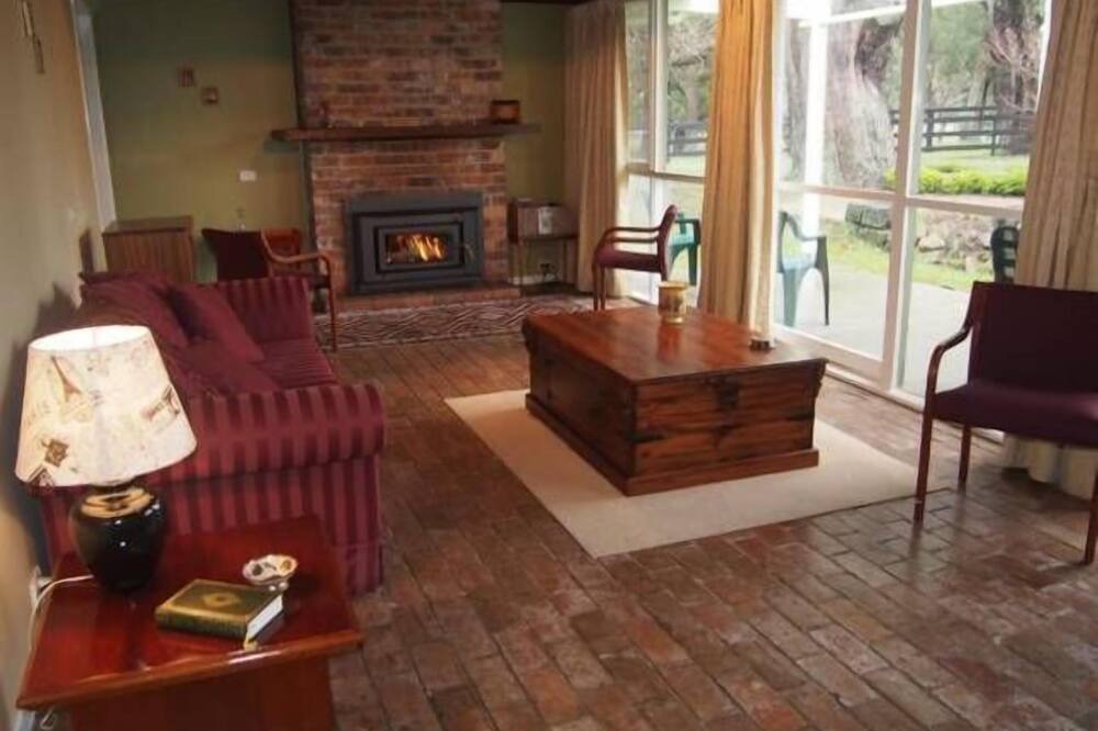 Photo of Livingroom in Woodend