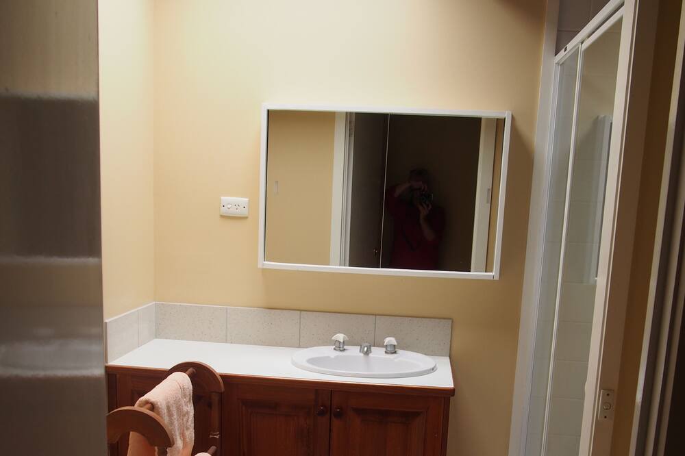 Photo of Bathroom in Woodend