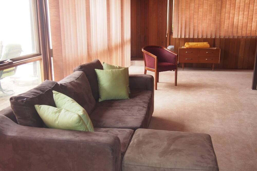 Photo of Livingroom in Woodend