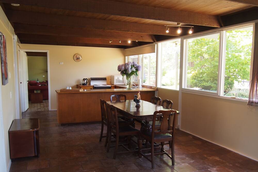 Photo of Kitchen in Woodend
