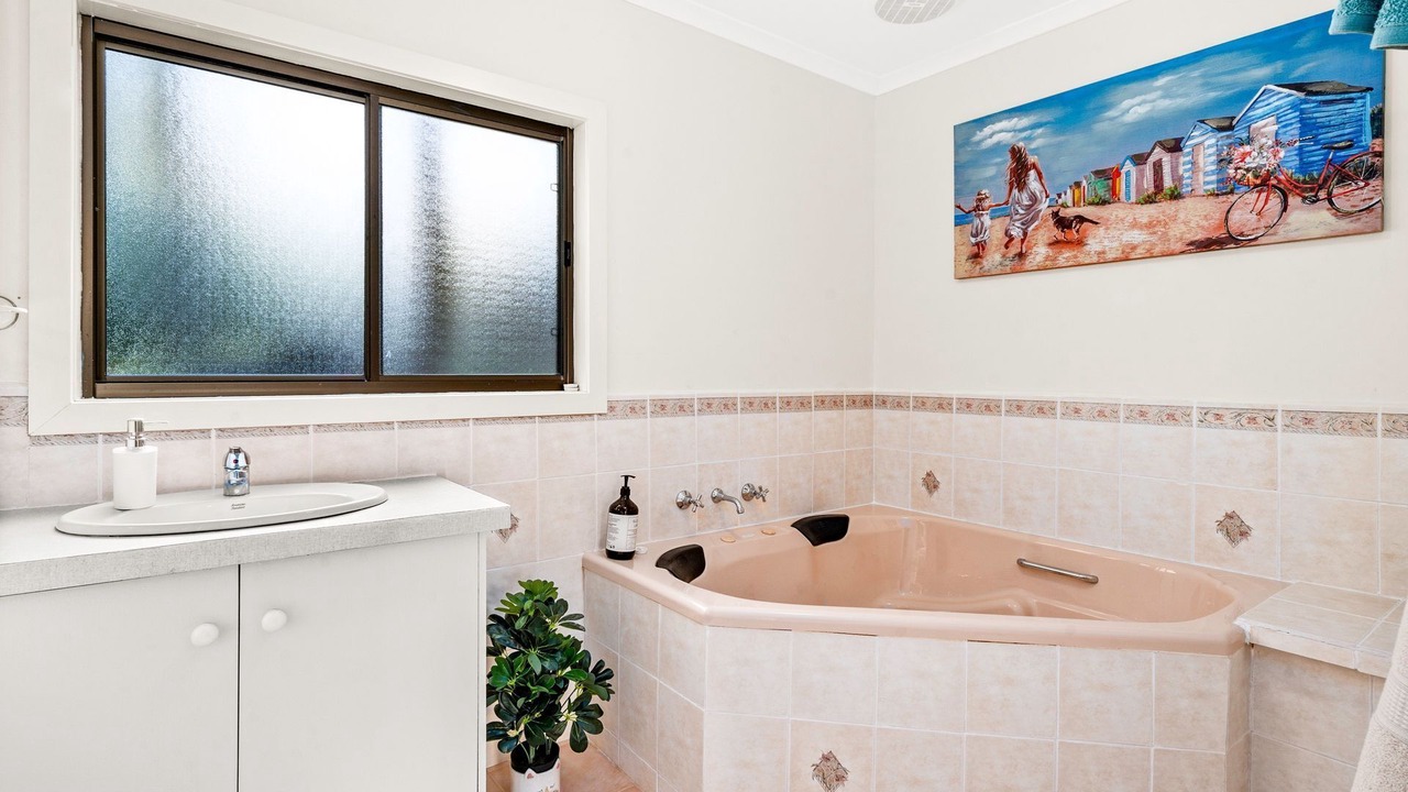 Photo of Bathroom in Ventnor