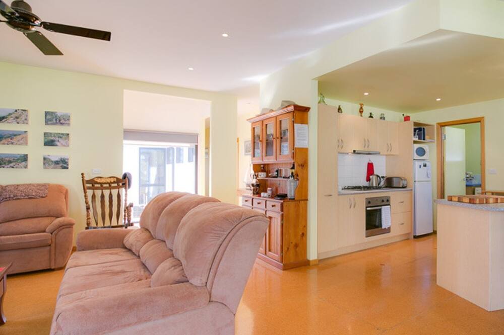 Photo of Livingroom in Sunset Strip