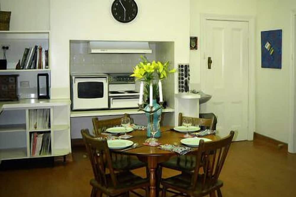 Photo of Kitchen in North Wagga Wagga