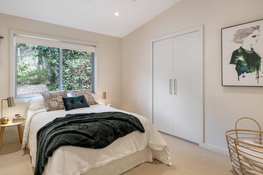 Photo of Bedroom in Pretty Beach Central Coast