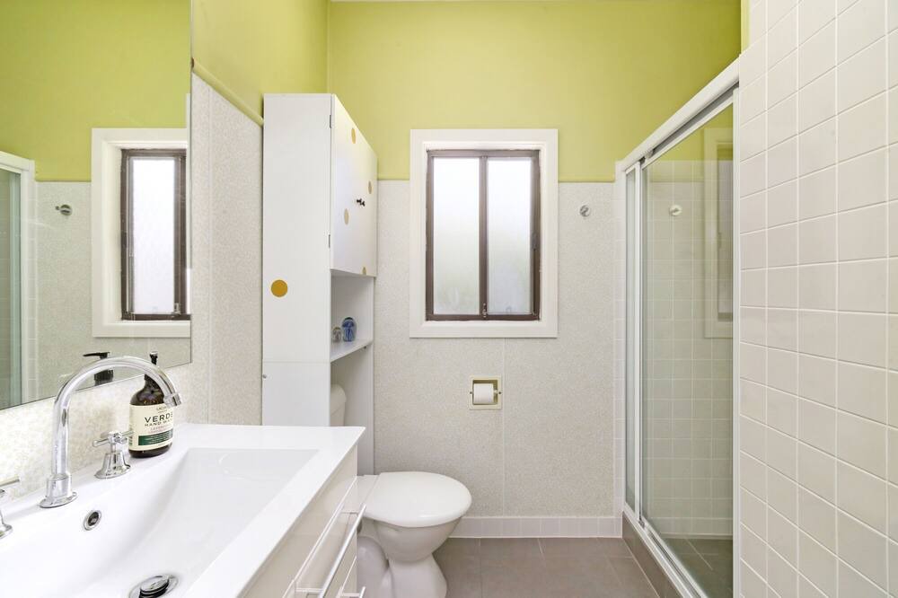 Photo of Bathroom in Bateau Bay