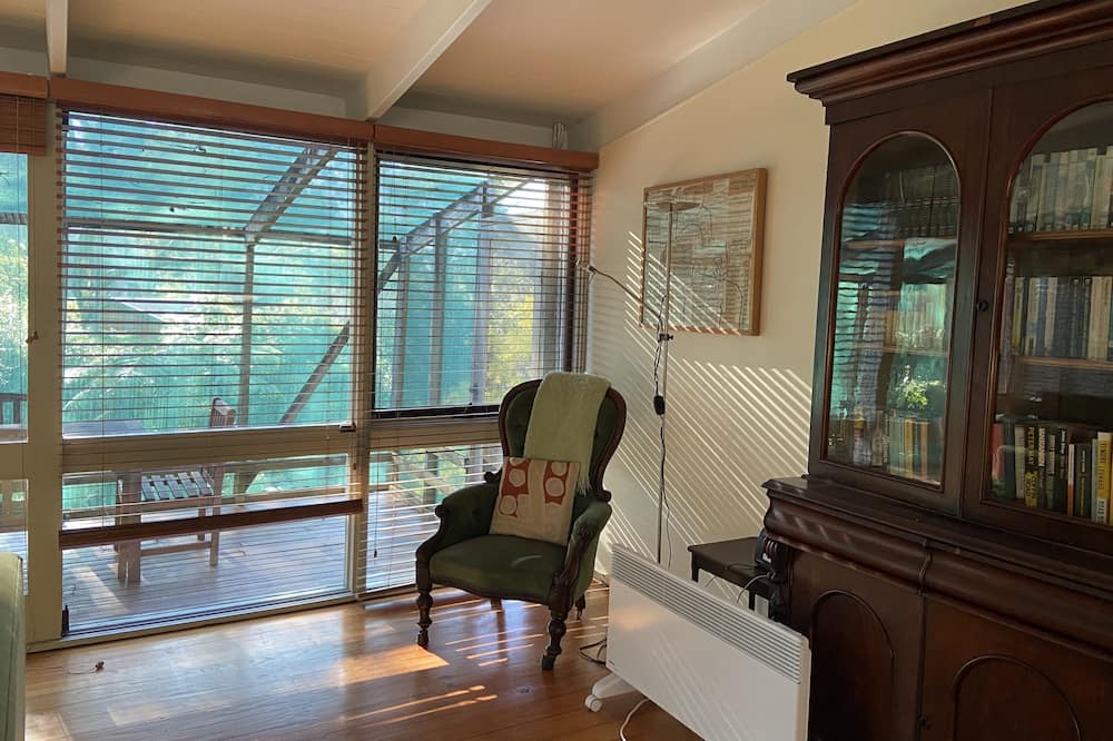 Photo of Livingroom in South Durras