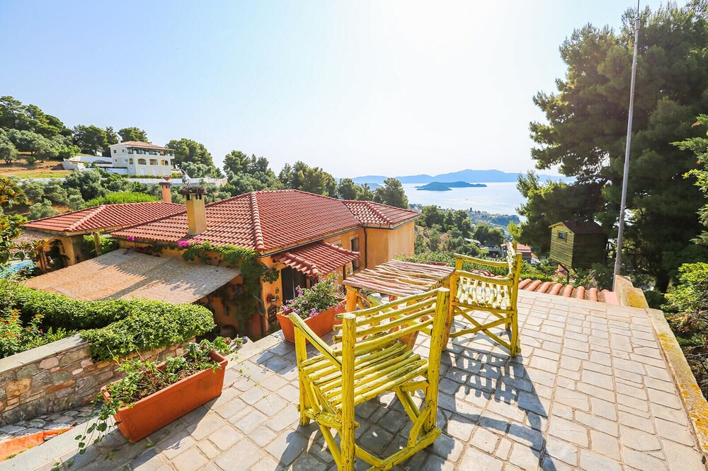 Photo of Outdoor in Achladies