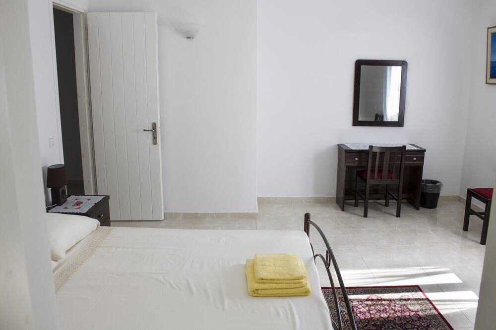 Photo of Bedroom in Klouvas