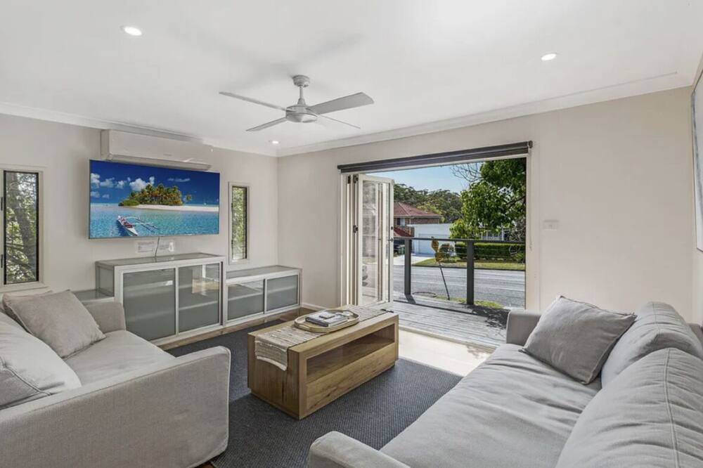 Photo of Livingroom in Bateau Bay