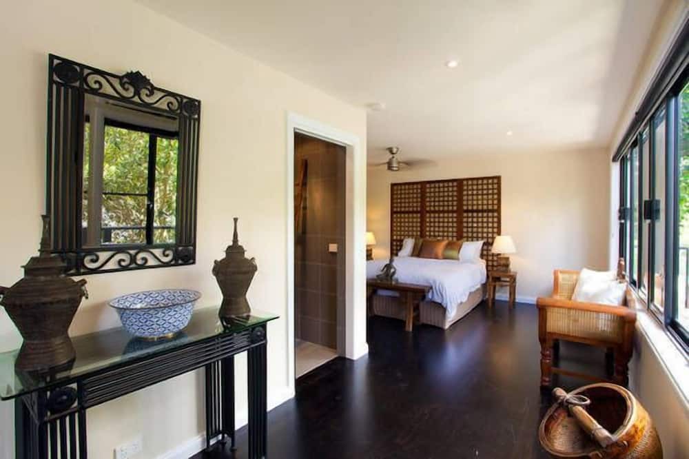 Photo of Bedroom in Berowra Waters