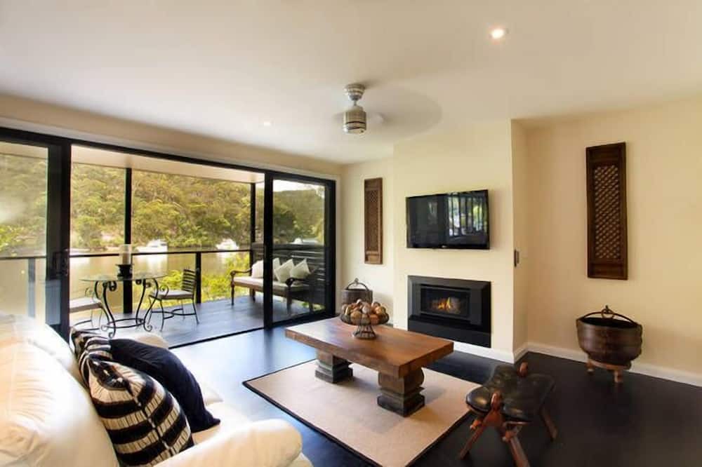 Photo of Livingroom in Berowra Waters