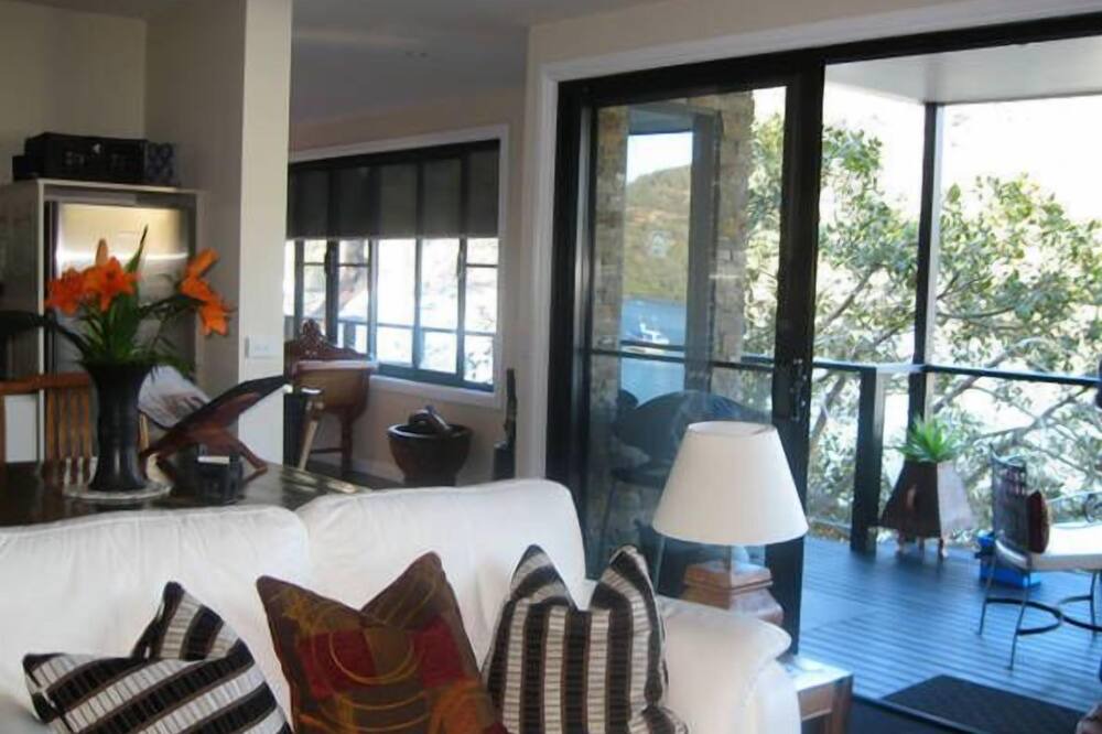 Photo of Livingroom in Berowra Waters