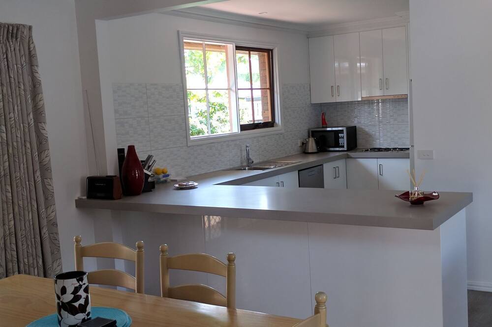 Photo of Kitchen in Lake Wendouree