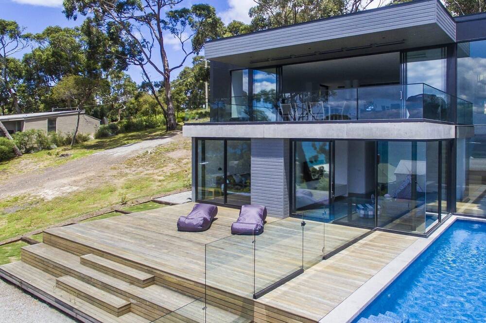 Photo of Others in Lorne