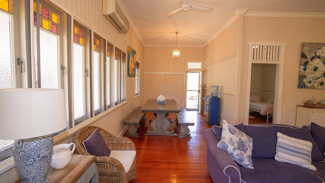 Photo of Livingroom in Oaky Creek
