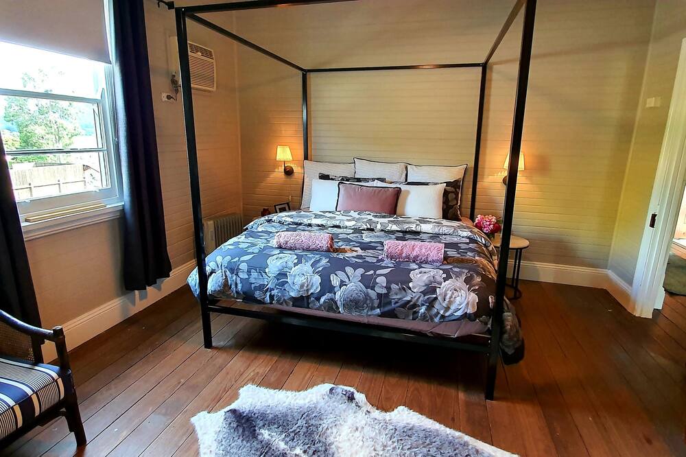 Photo of Bedroom in Gloucester