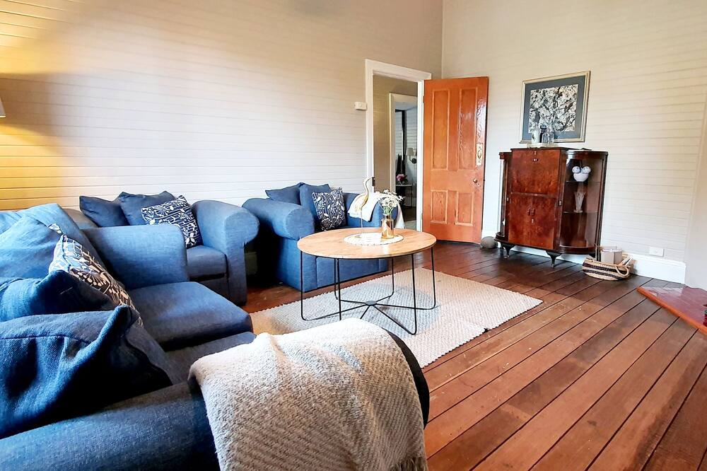 Photo of Livingroom in Gloucester