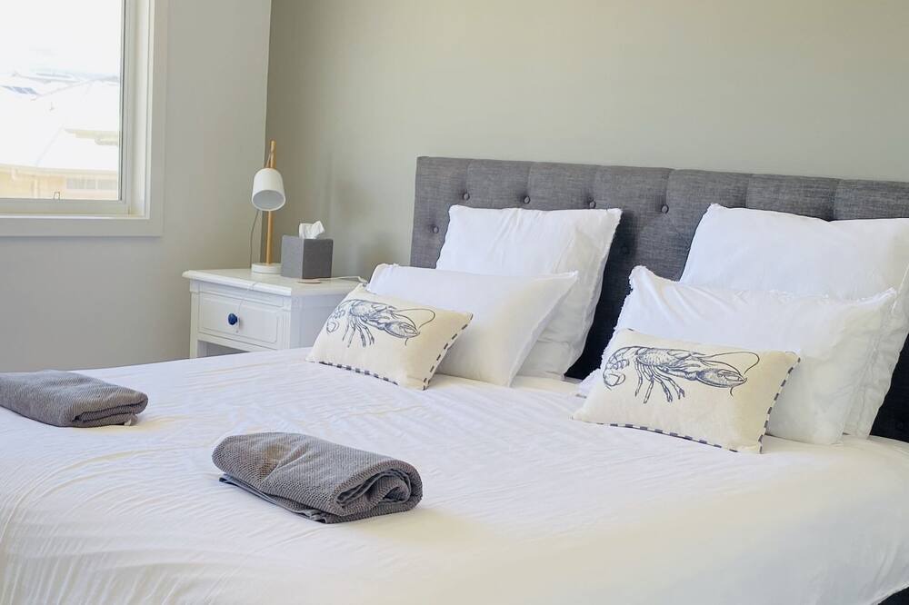 Photo of Bedroom in Catherine Hill Bay