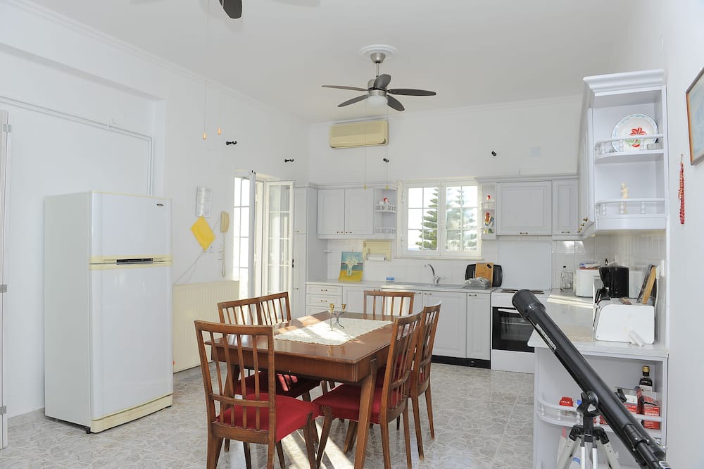 Photo of Kitchen in Megas Gialos