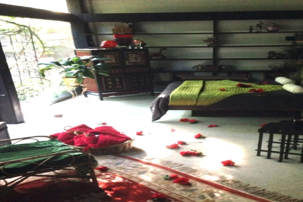 Photo of Bedroom in Beaconsfield Upper