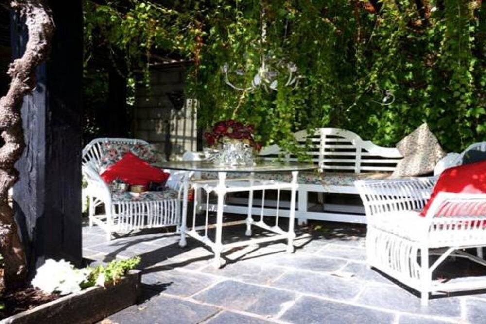 Photo of Patio Balcony in Beaconsfield Upper