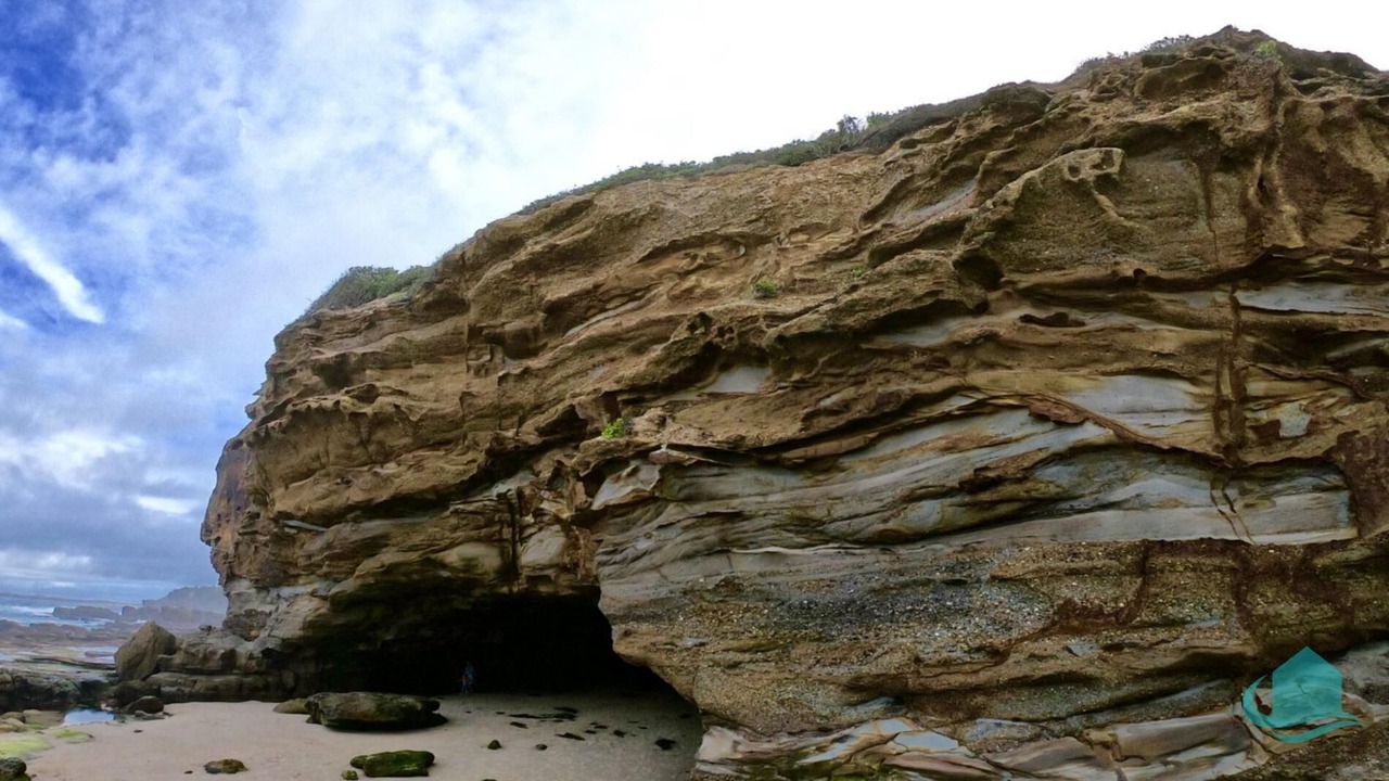 Photo of Others in Caves Beach