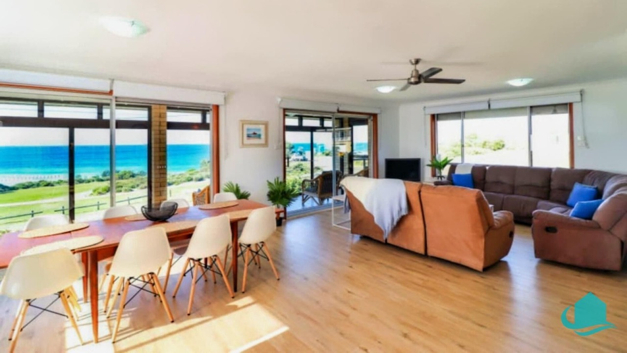 Photo of Others in Caves Beach