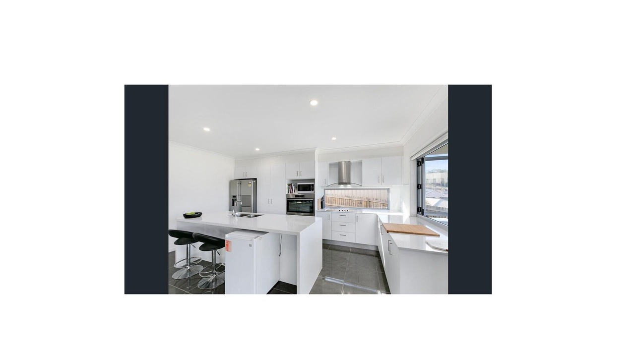Photo of Kitchen in Oxenford
