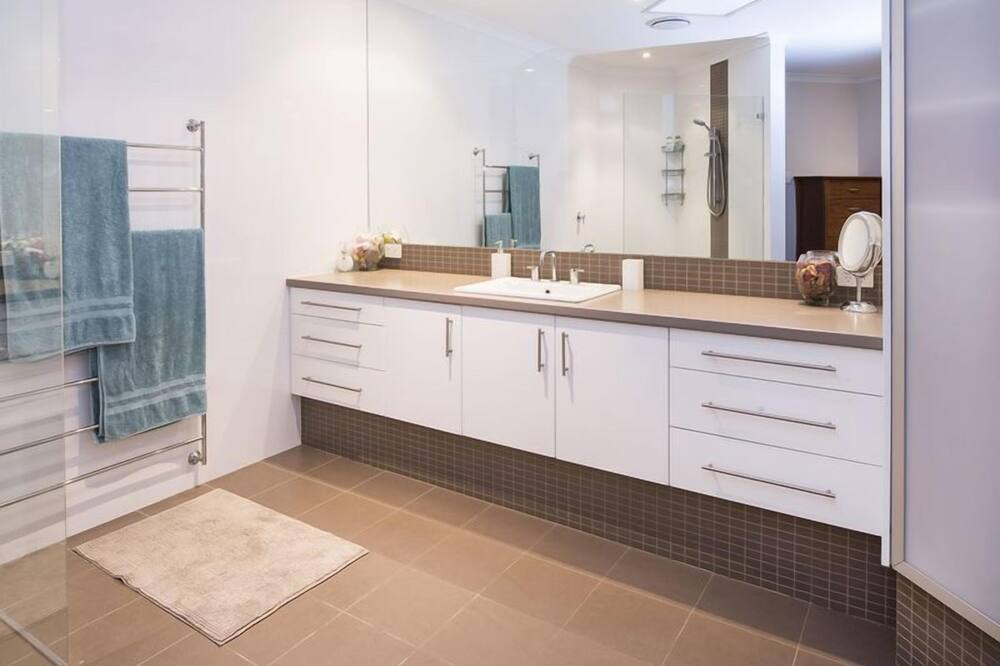 Photo of Bathroom in Dunsborough