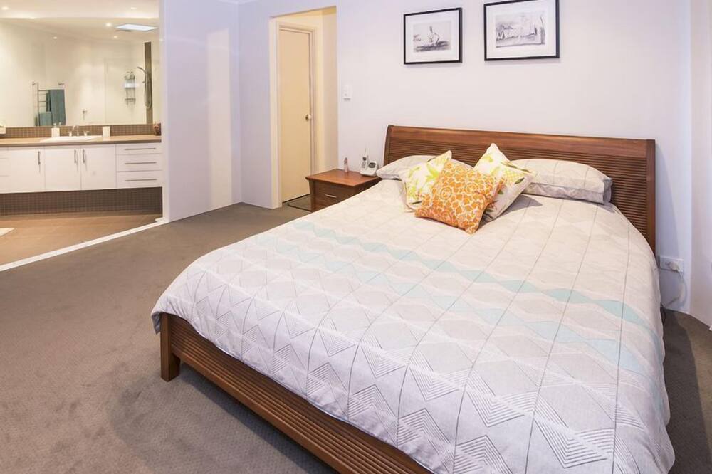 Photo of Bedroom in Dunsborough