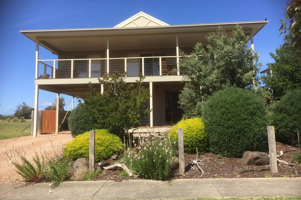 Photo of Outdoor in Coronet Bay