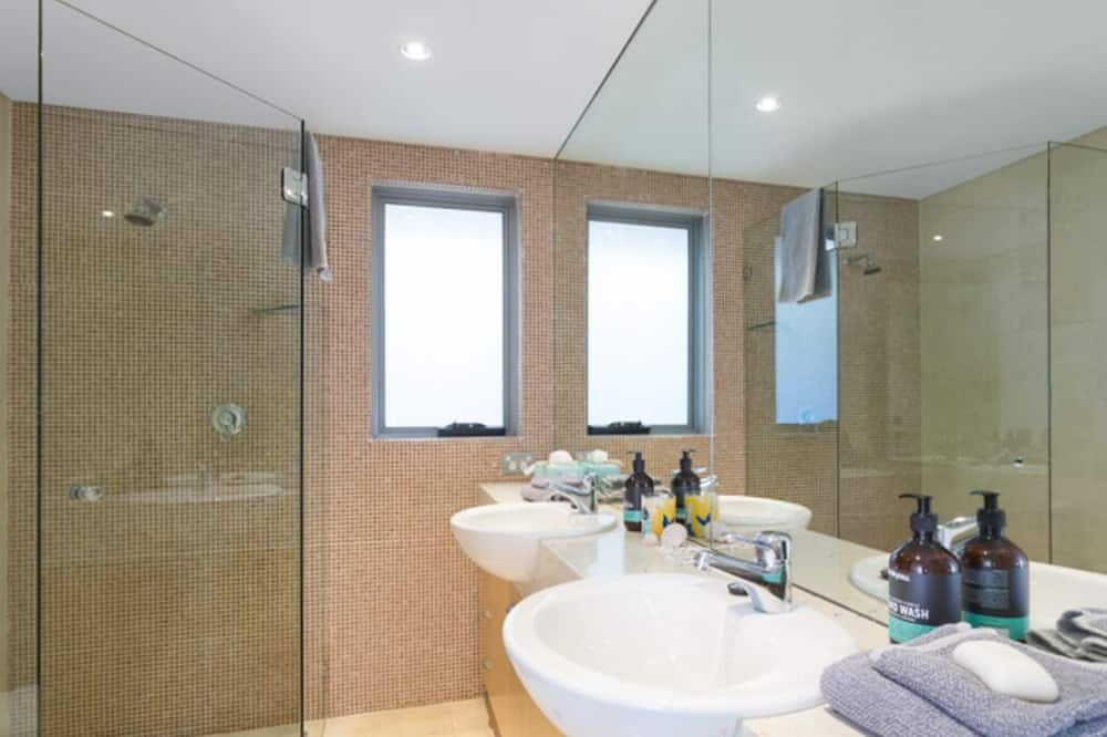 Photo of Bathroom in Bronte