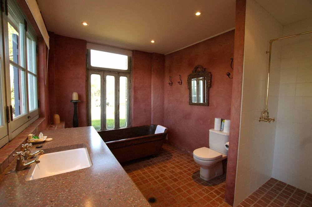 Photo of Bathroom in Fordwich