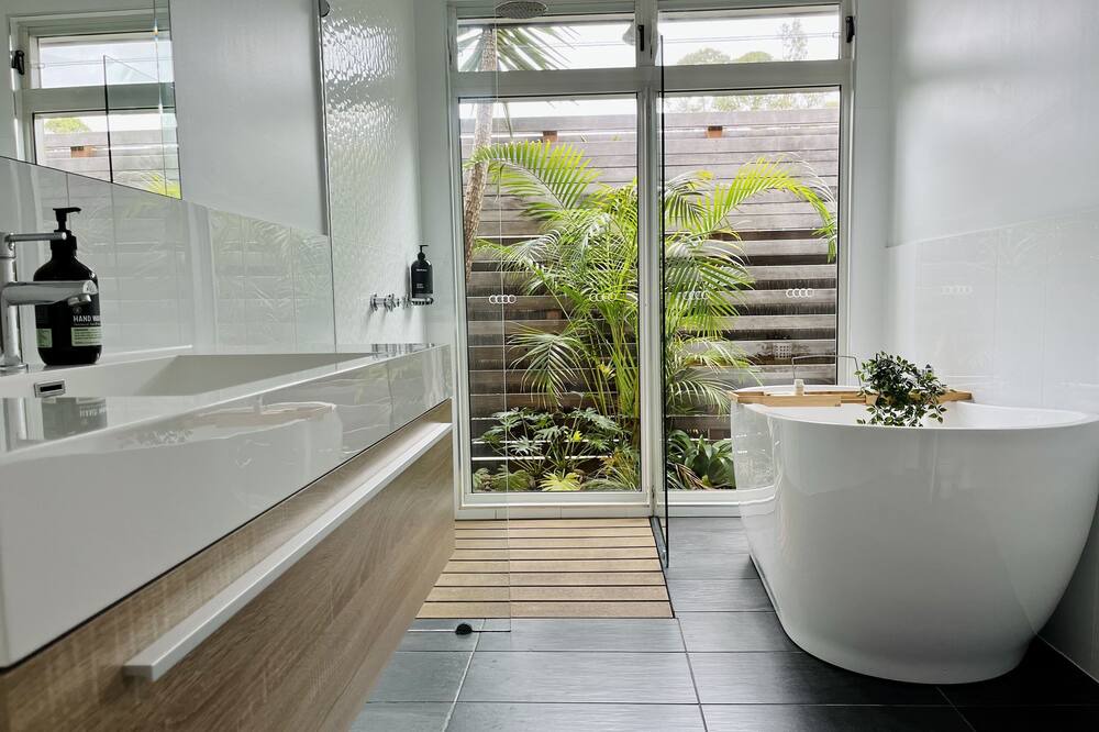 Photo of Bathroom in Lake Conjola