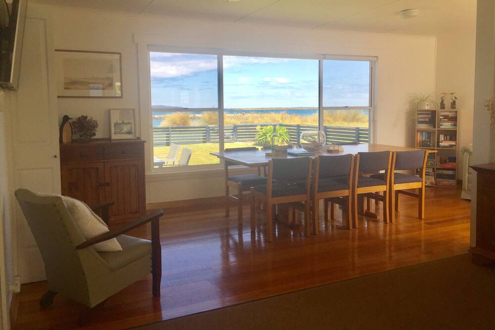 Photo of Livingroom in Low Head
